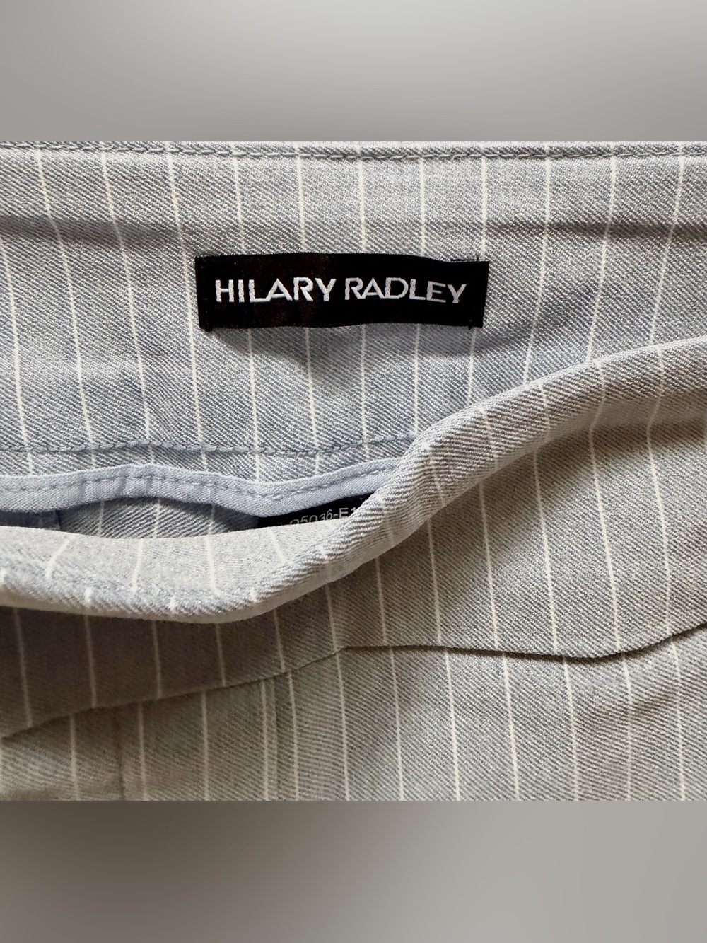 Hilary Radley Women's Pinstripe Bermuda Shorts Sz XL - Picture 3 of 6